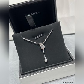 C1004香奈兒5字吊鍊項鍊，原版字印熱銷款 閃亮亮的進口锆石折射出耀眼的火彩