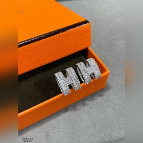 A0026高級精工版，愛馬仕滿鑽H耳釘 高碳鑽 太考驗師傅的手藝了 要确保每顆鑽