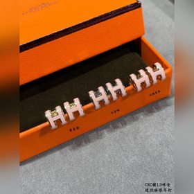 AA0021(粉色)對版 愛馬仕迷你H琳琅耳釘 最新诠釋H琺琅，超級工藝水平，