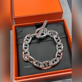 a105 碼數16.17。愛馬仕粗鍊條豬鼻子手鍊，獨家發售~明星、網紅、名媛都難