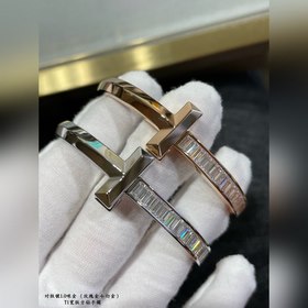 T844V金鍍1.0咪金 蒂芙尼T1寬版方鑽手镯，Tiffany T 全新誕生，
