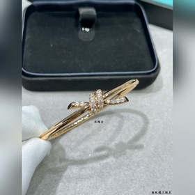 T834 碼數(16 17)蒂芙尼單圈半鑽繩結手镯 相互纏繞的末端，是情感聯系的