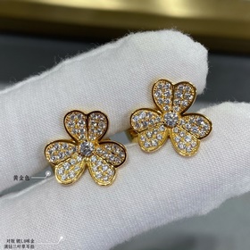 V115 VCA Cleef&Arpels 三葉草滿鑽耳拍，打破vca四葉草的經