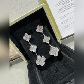 V112 vca四葉草高級滿鑽三花耳拍，市場高級版  1：1版本高端定制 v