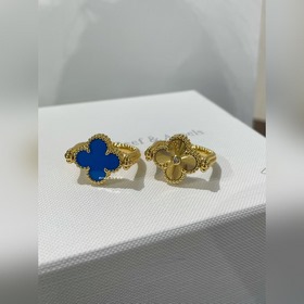 V098新款，Vca新款翻轉戒指，雙面佩戴款玑镂車花 藍瑪瑙 我們雕花的工藝目前