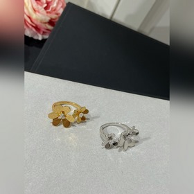 205380Vca三葉草雙花戒指 光面款，白金黃金兩色出貨~Frivole三葉草