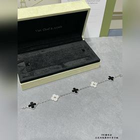 [V金 ]VV9 VCA五花高級黑瑪瑙間隔鑽四葉草手鍊 四葉草 此系列設計靈動