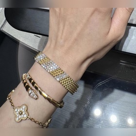 V7013 碼數16.17。VCA五排珠珠手镯，Van Cleef & Arpe