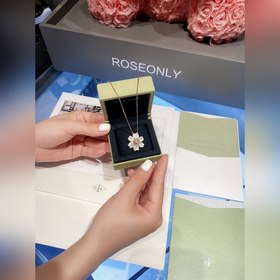 203624爆品 VCA白貝母花辮項鍊 珠寶工藝 厚金電鍍 采用上等白蝶貝 實物