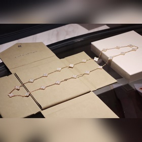 [二十花 ]V729冬天裡你需要一條美美的毛衣鍊 VCA經典20花毛衣鍊 可以解