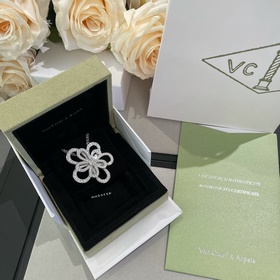 V716 vca flowerlace蕾絲花項鍊胸針兩用款 高奢真香系列 1隻