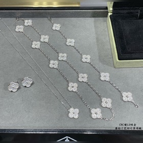十花   V金鍍1.0咪金 VCA高級滿鑽十花四葉草項鍊。Cleef&Ar