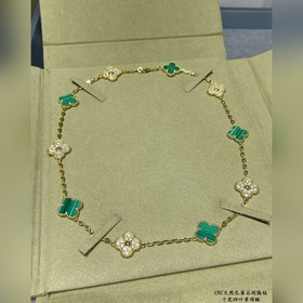 十花 V金材質 VCA天然孔雀石間隔鑽十花四葉草項鍊。Cleef&Arpels