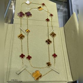 V金鍍1.0咪金 VCA高級虎眼 紅瑪瑙16花四葉草項鍊。Cleef&Arpe