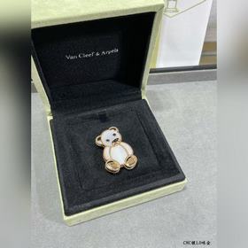 V011 V金材質 泰迪熊梵克雅寶實拍 VCA動物系列胸針 小小的動物胸針有趣可