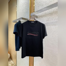 巴黎世家 三标齊全 2026夏季新款最新品短袖，專櫃同步有售，原單狠貨，時尚