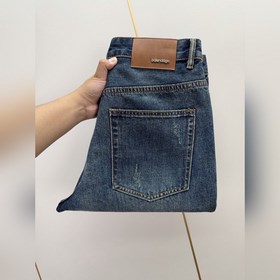 巴黎世家 ，2026春季主推刺繡男士牛仔褲。重工磨破刺繡設計牛仔面料，定制面料和