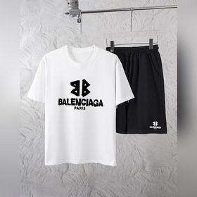 巴黎世家 獨家專供新款潮男時尚圓領短袖短褲套裝，潮流時尚休閑短袖套裝！透氣舒适度