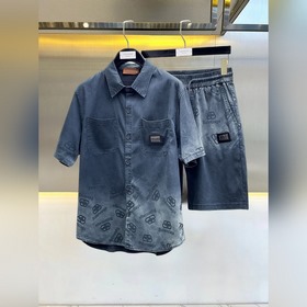 巴黎世家 2026ss夏季新款發布 夏季爆款套裝，短袖短褲翻領套裝，穿上就是舒适
