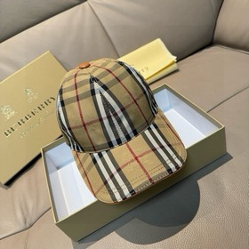 爆款回貨！Burberry(巴寶莉)原單棒球帽， 專櫃熱賣款，暗紋騎士，1：1開