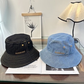 Burberry(巴寶莉)原單漁夫帽 專櫃熱賣款 輕盈透氣。完美版型，對格精準無