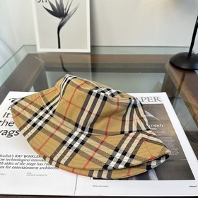 Burberry(巴寶莉)原單漁夫帽 專櫃熱賣款 輕盈透氣。完美版型，對格精準無