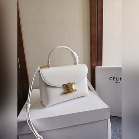 新品上線 CE凱旋門Kelly手袋 新款凱旋門收袋 滿滿高級感！ 簡約精緻的輪廓