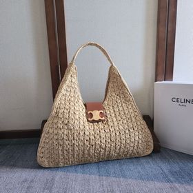 CELINE三角草編包來了 好時髦呀 CABAS TRIANG 來自馬達加斯加的