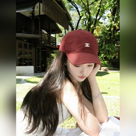 CHANEL香奈兒]新款簡約刺繡logo棒球帽，新款出貨，大牌款超好搭配，趕緊入
