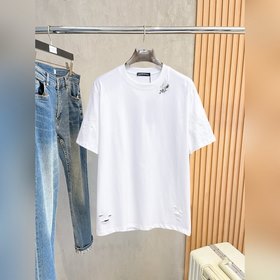 克羅心 三标齊全。 2026夏季新款最新品短袖T恤，專櫃同步有售，原單狠貨，時尚