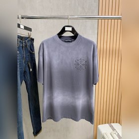 克羅心 寬松版型 2026新款洗水重工複古短袖男女同款 這款材質選用柔軟的棉質