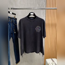 克羅心 寬松版型 2026新款洗水重工複古短袖男女同款 這款材質選用柔軟的棉質