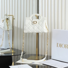 原廠級 白色鍊條手袋 這款 Dior Jolie Top Handle 迷你鍊條