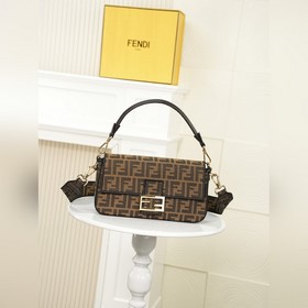 原單中號 最新款全新Fendi Roma Amor膠囊系列耀目登場、跌入霓虹世