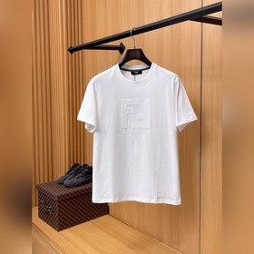 芬迪Fendi26春夏新品專櫃首發最新款短袖圓領T恤 高端訂制 設計前衛時尚！品