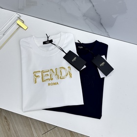 Fendi芬迪 新款首發專櫃最新款短袖圓領T恤 高端訂制 胸前品牌logo重工藝