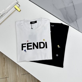 Fendi芬迪 春夏新款首發專櫃最新款短袖圓領T恤 高端訂制 設計前衛時尚！品牌