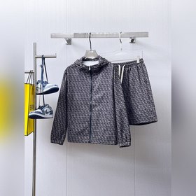 芬迪 2026夏季 防曬衣套裝皮膚衣，采用進口輕尼龍科技面料制作，3D印花上身柔