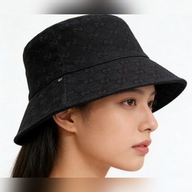 Gucci 經典GG老花漁夫帽，标志性雙G提花織紋镌刻品牌基因，焦糖棕是複古的優