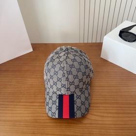 GUCCI古奇 簡約棒球帽，很潮！休閑運動款，經典制作，超級好搭衣服！