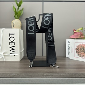 Loewe新款 刺繡寬肩帶 拆卸織帶*飾有Loewe标志性圖案。寬*4厘米*