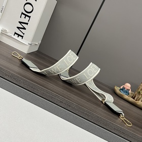 Anagram 提花雙面刺繡肩帶 現貨 粉末灰 新品 肩帶長度：1050-40