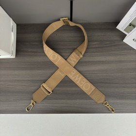 Loewe新款 刺繡寬肩帶 拆卸織帶*飾有Loewe标志性圖案。寬*4厘米*
