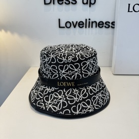 羅意威 Loewe新款漁夫帽，質感超好，外部線條定位标準，做工精細，簡約大氣低價