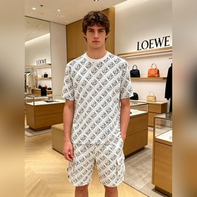 羅意威 Loewe VIP高級定制！ 2026春夏季新款短袖。這款T恤是夏季男裝