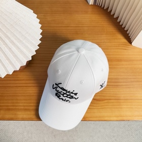 路易威登棒球帽LouisVuitton 新款LV棒球帽，重工打造 完美刺繡，高端