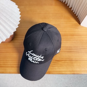 路易威登棒球帽LouisVuitton 新款LV棒球帽，重工打造 完美刺繡，高端