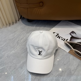 路易威登棒球帽LouisVuitton 新款LV棒球帽，重工打造 完美刺繡，高端