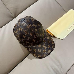 LV路易威登經典原單棒球帽，經典老花，1：1開模訂制，原版專櫃PU皮革+頭層牛皮