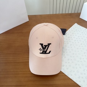 路易威登棒球帽LouisVuitton 新款LV棒球帽，重工打造 完美刺繡，高端